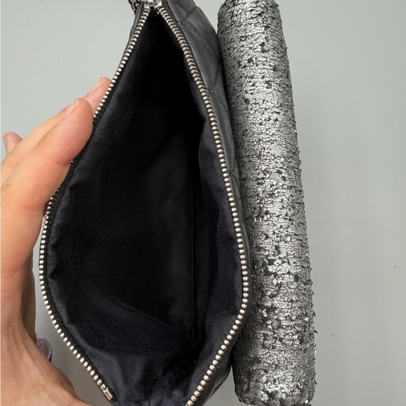 Chanel Mixed Metallic and lambskin double Pochette - Picture 9 of 13